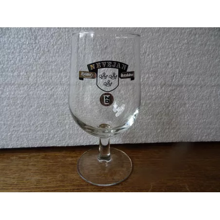 1 VERRE  NEVEJAN  25CL HT 15.20CM