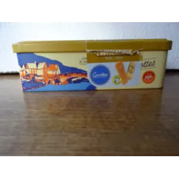 BOITE  LES GAVOTTES CREPES DENTELLE  19.50CM X13CM HT 5.70CM