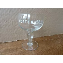 1 VERRE PORTER 58 25CL HT 14CM
