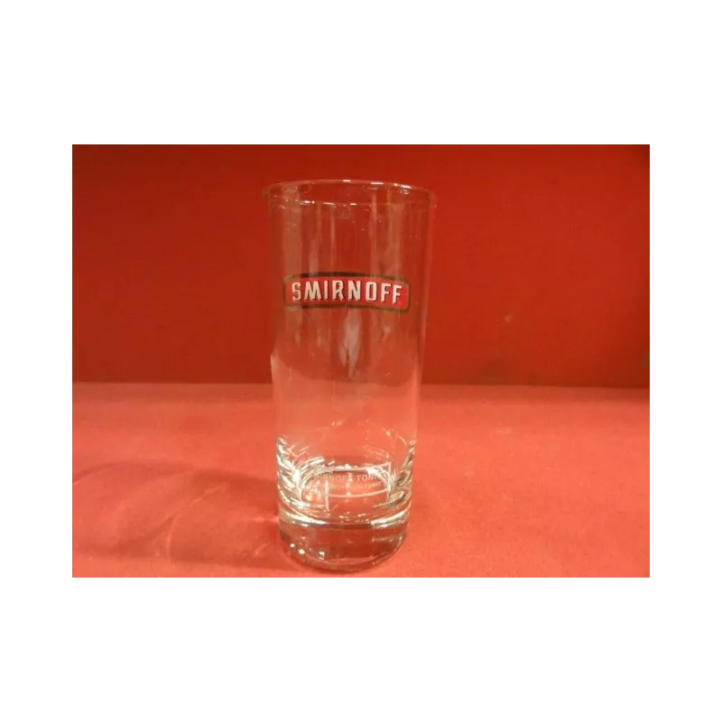 1 VERRE  SMIRNOFF NEUF