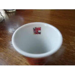 1 GOBELET VACHE QUI RIT  EN CERAMIQUE  HT 8CM