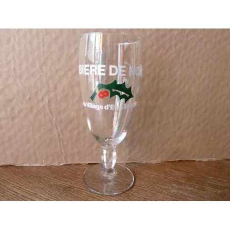 1 VERRE  BIERE DE NOEL  DU VILLAGE D'EVIAN  MALMAISON  25CL HT.17.70CM