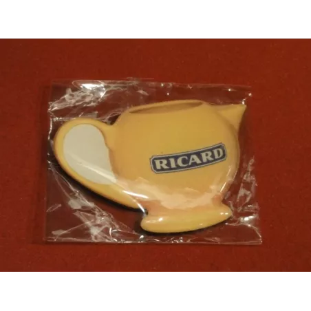 1 MAGNET  PICHET RICARD