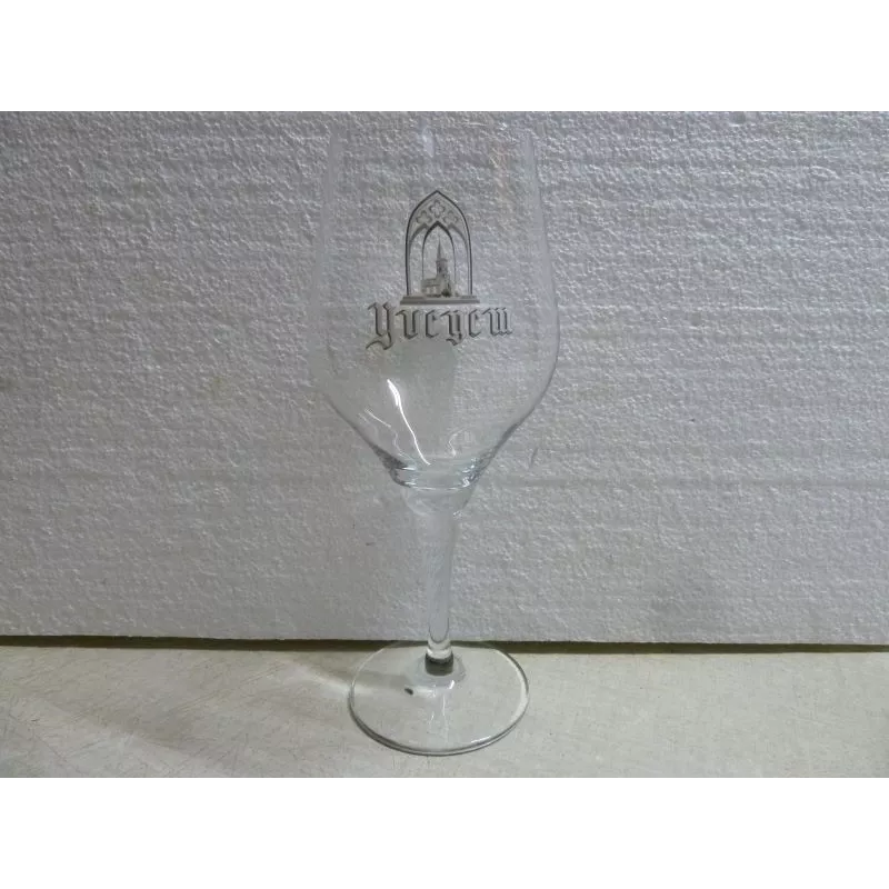 1 VERRE  YVEGEM 33CL HT 24CM
