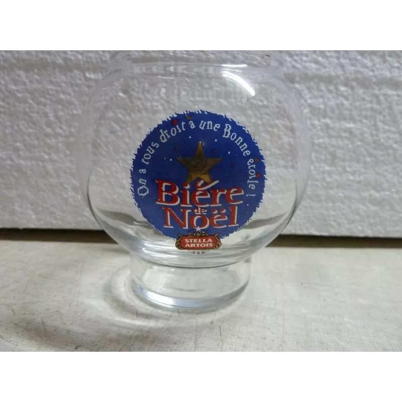 1 VERRE STELLA ARTOIS BIERE DE NOEL 16/20CL HT 8.50CM 1 VERRE STELLA ARTOIS BIERE DE NOEL 16/20CL HT 8.50CM