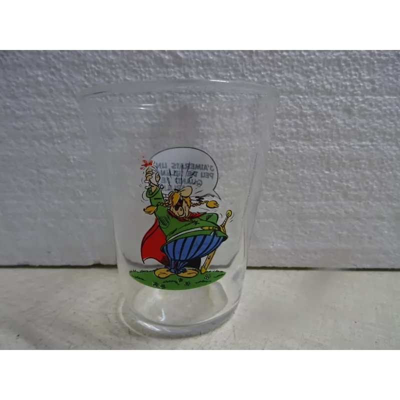 1 VERRE ASTERIX OBELIX ANNEE 2017 HT 9.50CM 1 VERRE ASTERIX OBELIX ANNEE 2017 HT 9.50CM