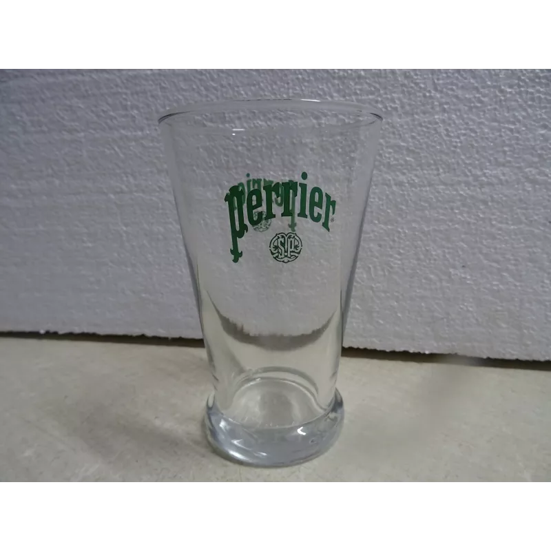 6 VERRES PERRIER NOUVEAU MODELE HT 13.50CM 6 VERRES PERRIER NOUVEAU MODELE HT 13.50CM