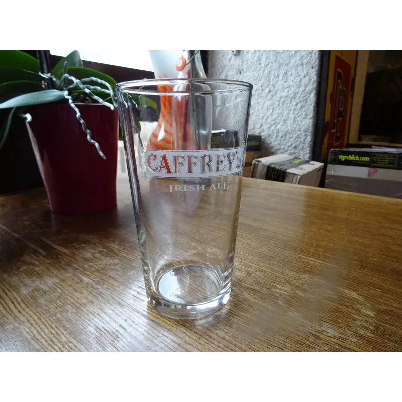 1 VERRE CAFFREY'S 50CL HT 15.50CM IRELANDE 1 VERRE CAFFREY'S 50CL HT 15.50CM IRELANDE