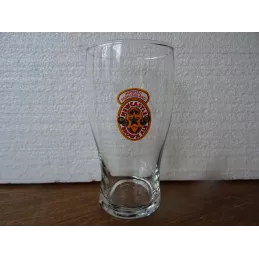 1 VERRE NEWCASTLE-BROWN ALE 50CL HT 15.70CM