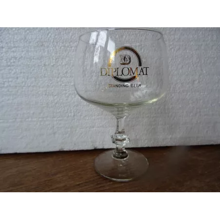 1 VERRE  DIPLOMAT 25CL HT 14.50CM