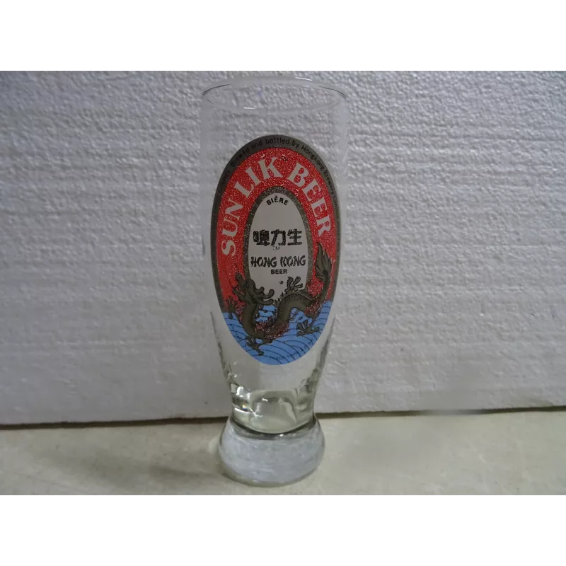 1 VERRE SUN LIK BEER 25CL HT 17CM HONG KONG 1 VERRE SUN LIK BEER 25CL HT 17CM HONG KONG