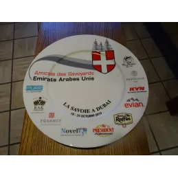 GRANDE ASSIETTE EN PORCELAINE  AMICALE DES SAVOYARDS EMIRATS ARABES UNIS