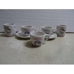 HELLO KITTY  LE LOT 7 PIECES