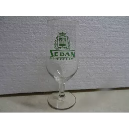 1 VERRE SEDAN  25CL HT 17CM ECRITURE ET LOGO VERT