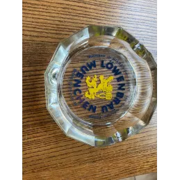CENDRIER  LOWENBRAU  EN VERRE  DIAMETRE 11CM