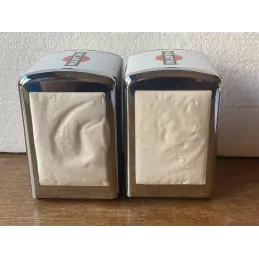 2 DISTRIBUTEURS DE SERVIETTES MARTINI