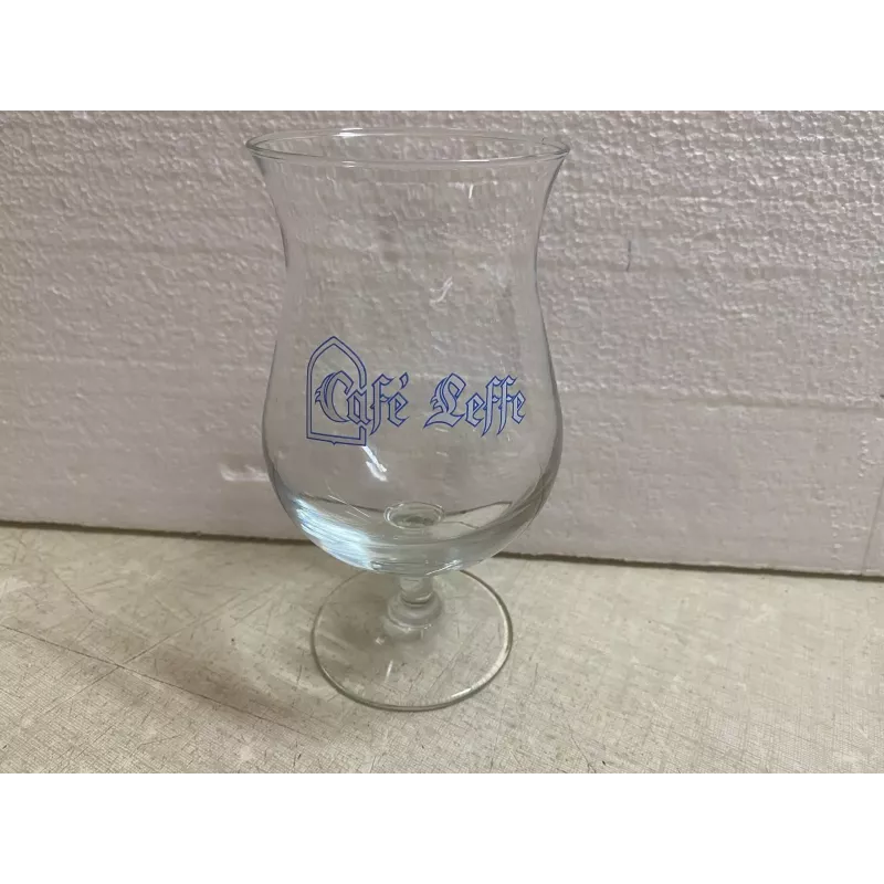 1 VERRE CAFE LEFFE 25CL HT 15.40CM 1 VERRE CAFE LEFFE 25CL HT 15.40CM