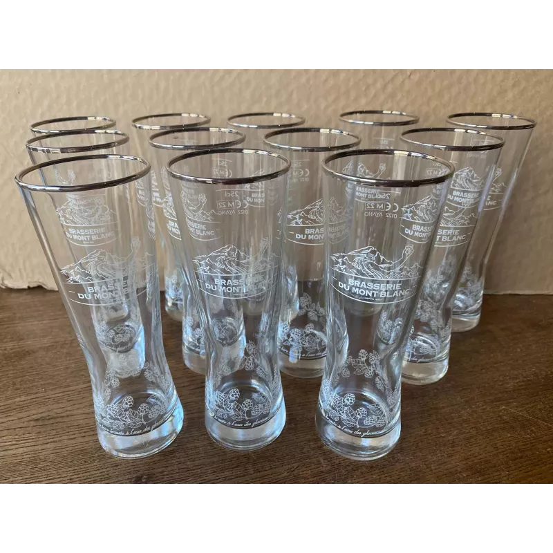 12 VERRES BRASSERIE DU MONT BLANC 25CL HT 19CM 12 VERRES BRASSERIE DU MONT BLANC 25CL HT 19CM