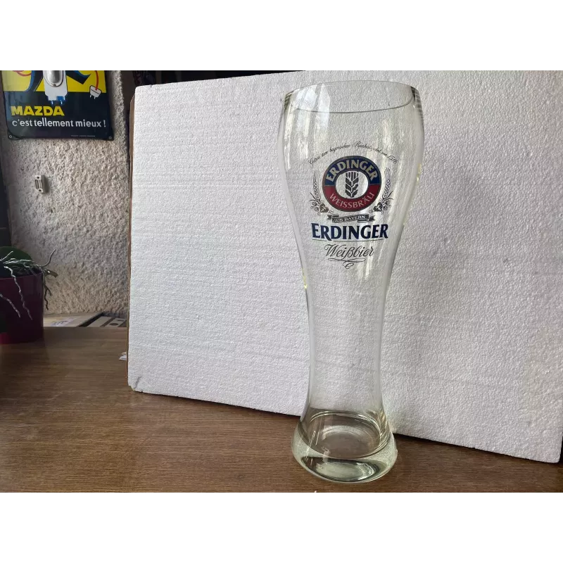 1 VERRE ERDINGER 3 LITRES HT 43.80CM 1 VERRE ERDINGER 3 LITRES HT 43.80CM