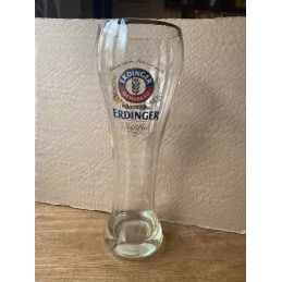 1 VERRE ERDINGER  3 LITRES HT 43.80CM