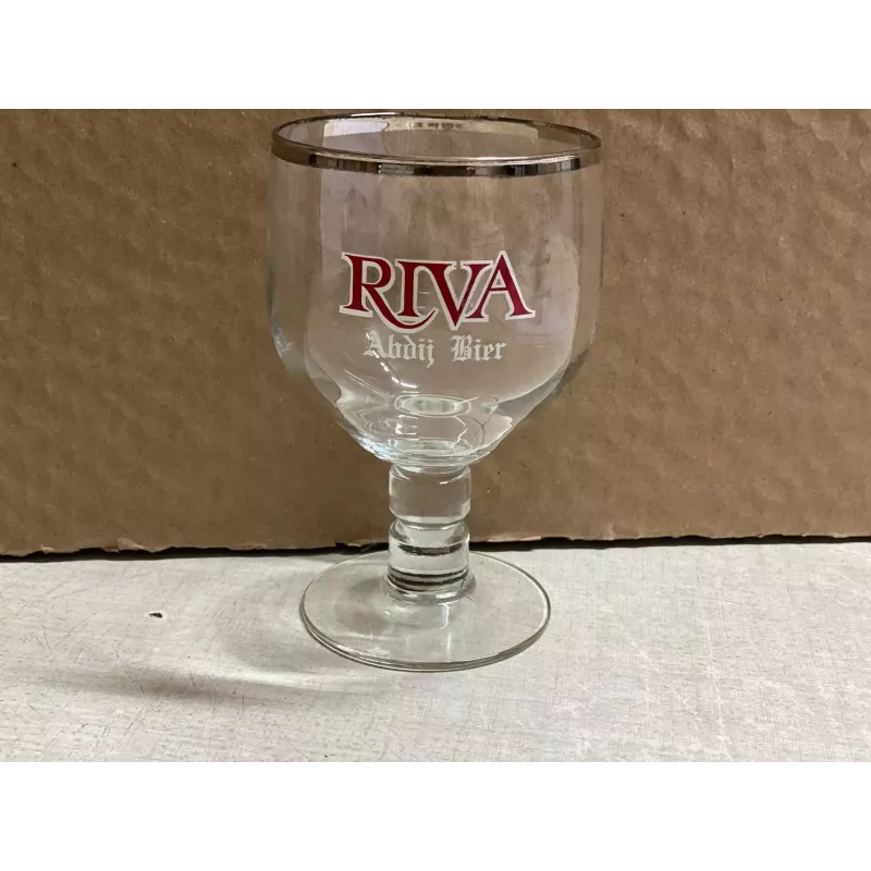1 VERRE RIVA 33CL HT 14.70CM 1 VERRE RIVA 33CL HT 14.70CM