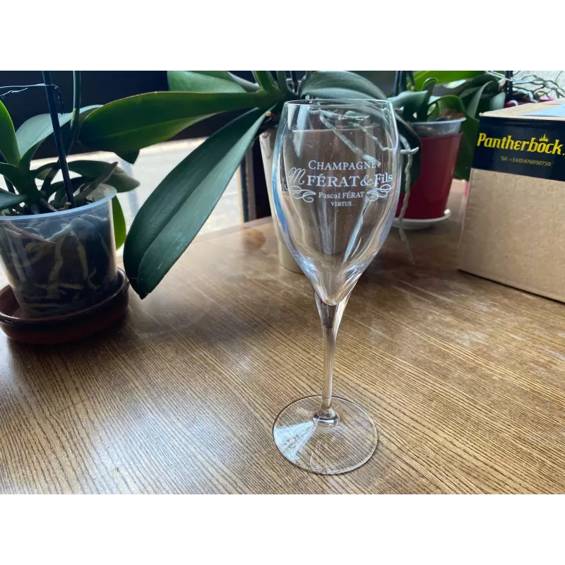 6 FLUTES CHAMPAGNE FERAT&FILS 16CL HT 19.50CM 6 FLUTES CHAMPAGNE FERAT&FILS 16CL HT 19.50CM