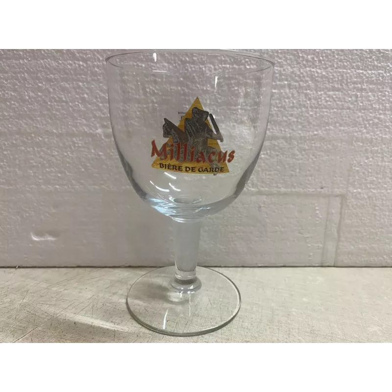 1 VERRE MILLIACUS 25CL BRASSERIE MILLY FRANCE HT 15.20CVM 1 VERRE MILLIACUS 25CL BRASSERIE MILLY FRANCE HT 15.20CVM