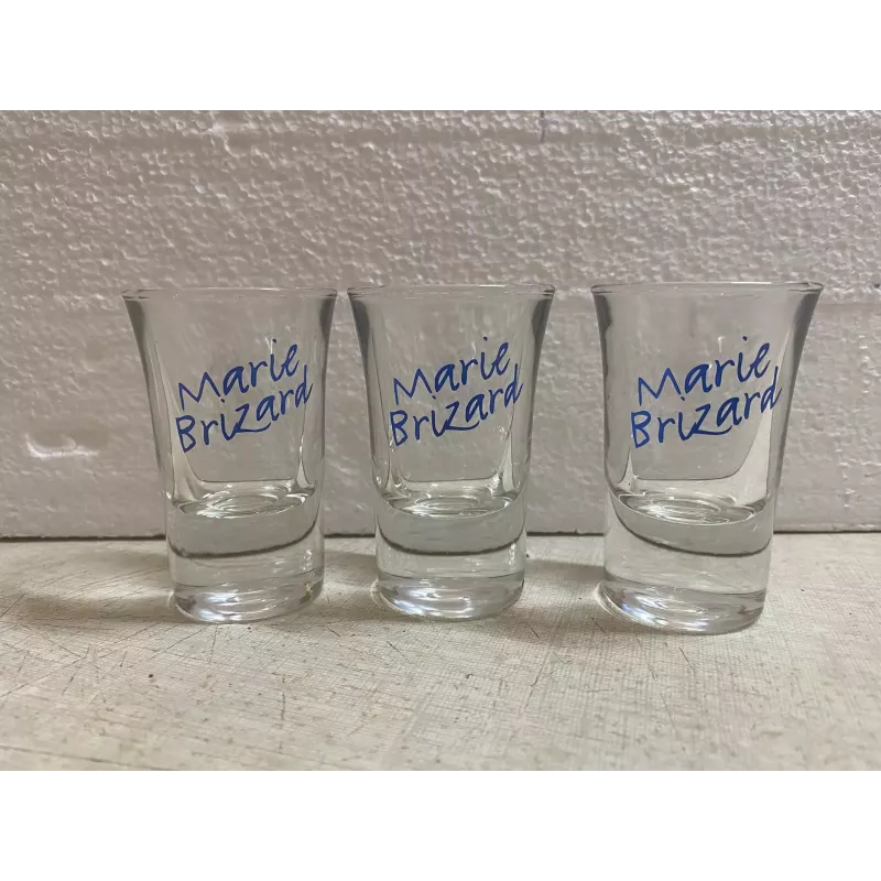 3 SHOOTERS MARIE BRIZARD 3CL HT 7CM 3 SHOOTERS MARIE BRIZARD 3CL HT 7CM