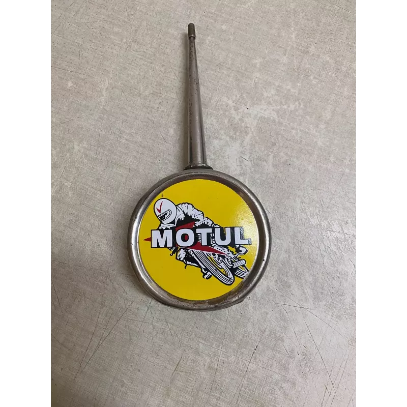 BURETTE HUILE MOTUL DIAMETRE 10CM LONGUEUR 23CM BURETTE HUILE MOTUL DIAMETRE 10CM LONGUEUR 23CM