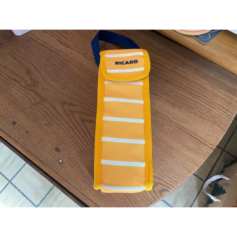 1 JEU DE TRIPLETTE RICARD +1 COCHONNET RICARD JAUNE 1 JEU DE TRIPLETTE RICARD +1 COCHONNET RICARD JAUNE