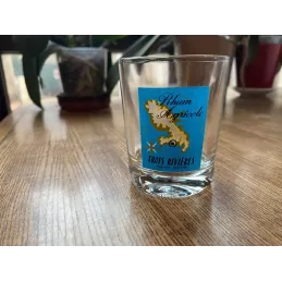 1 VERRE RHUM AGRICOLE  TROIS RIVIERE HT 7.90CM