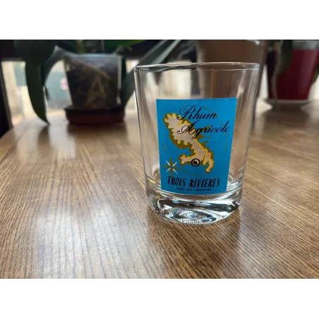 1 VERRE RHUM AGRICOLE  TROIS RIVIERE HT 7.90CM