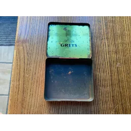 BOITE  GREYS-VIRGINIA  FILTER  8.50CM X7.50CM X 1.70CM