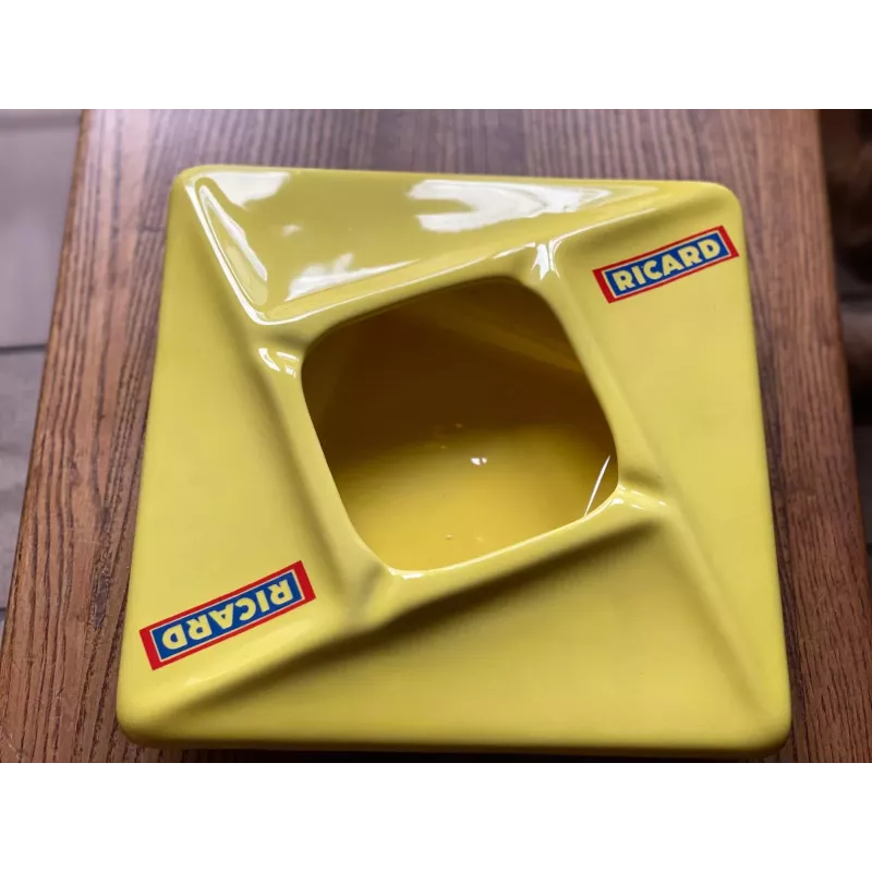 CENDRIER RICARD  21CM X21CM