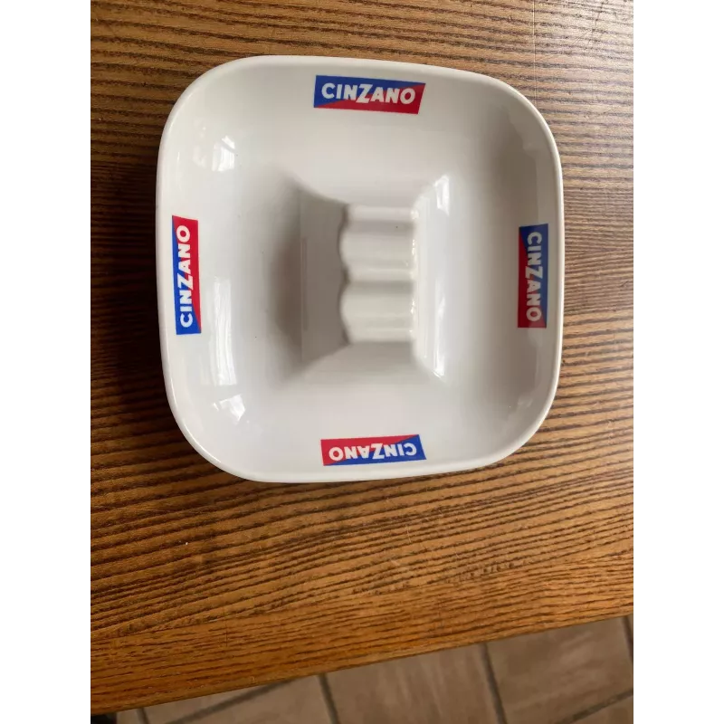 CENDRIER  CINZANO 13CM X13CM