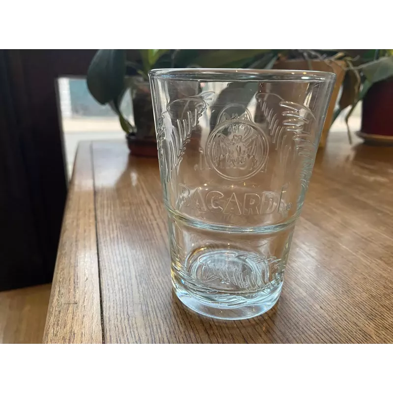 6 VERRES BACARDI 35CL HT 12CM 6 VERRES BACARDI 35CL HT 12CM