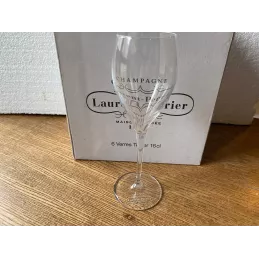 6 FLUTES CHAMPAGNE  LAURENT-PERRIER 16CL HT 19.50CM