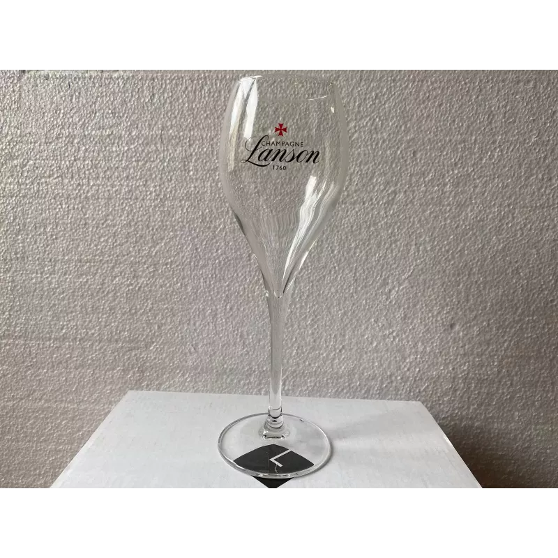 6 FLUTES CHAMPAGNE LANSON 18CL HT 19.90CM 6 FLUTES CHAMPAGNE LANSON 18CL HT 19.90CM
