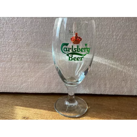 1 VERRE CARLSBERG  40CL HT 19.20CM