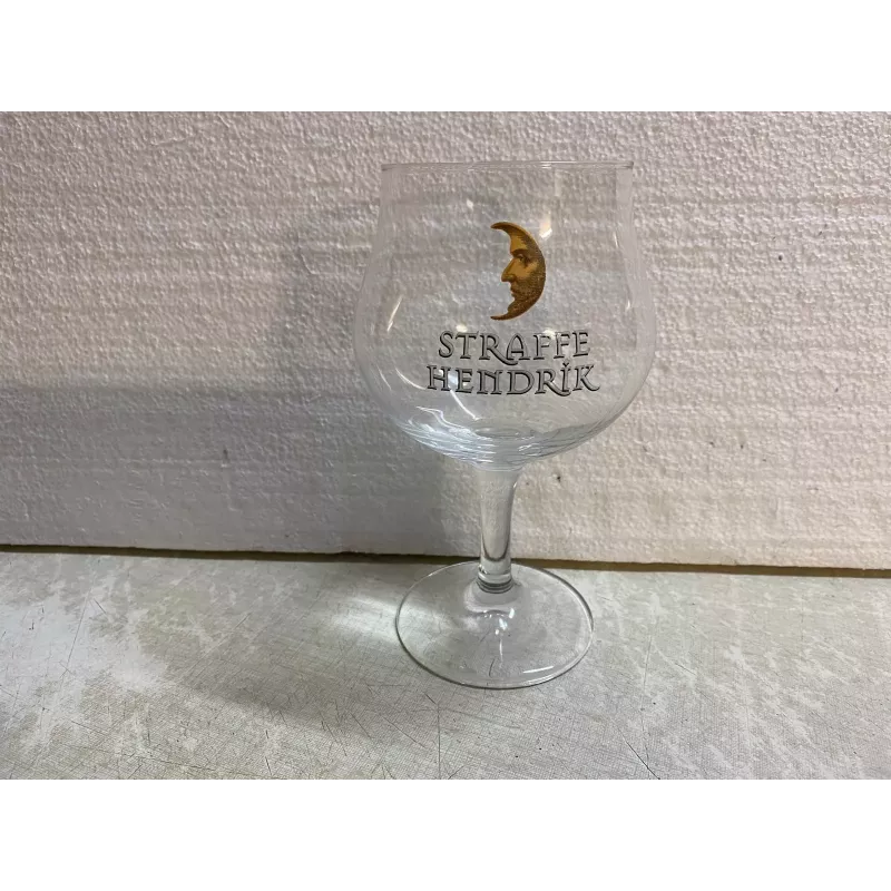 1 VERRE STRAFFE HENDRIK 33CL HT 18CM 1 VERRE STRAFFE HENDRIK 33CL HT 18CM