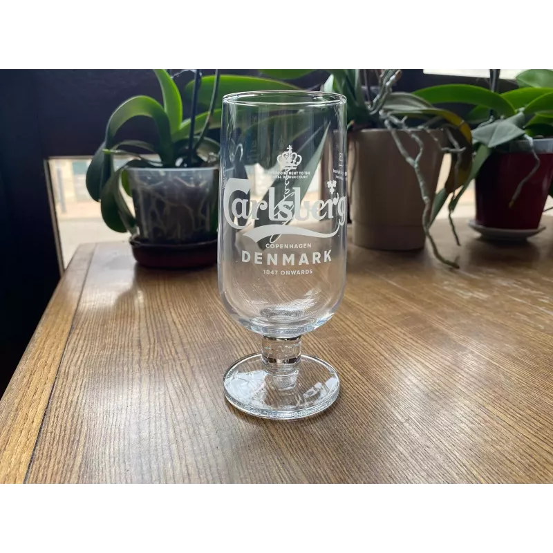 6 VERRES CARLSBERG 25CL A PIED HT 16CM 6 VERRES CARLSBERG 25CL A PIED HT 16CM