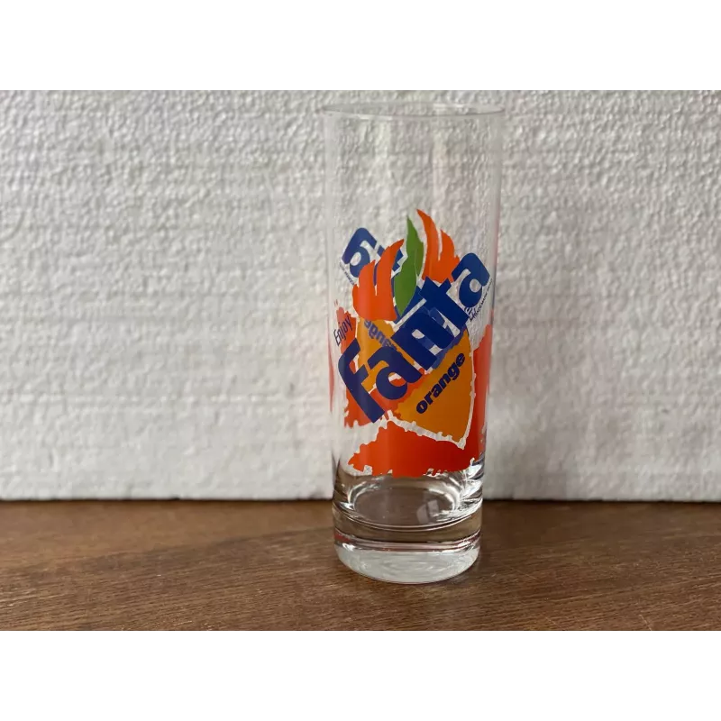 1 VERRE FANTA 33CL HT 17CM 1 VERRE FANTA 33CL HT 17CM