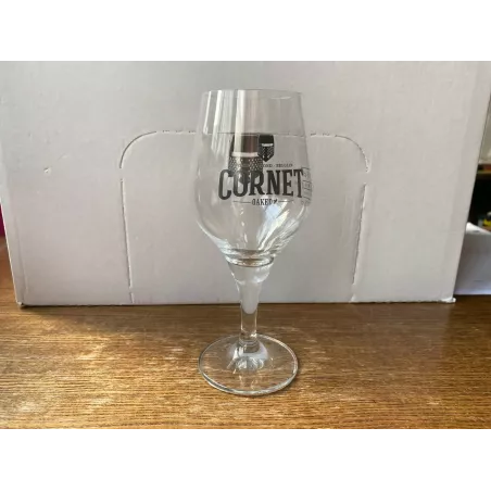 1 VERRE CORNET  15CL HT 17.30CM