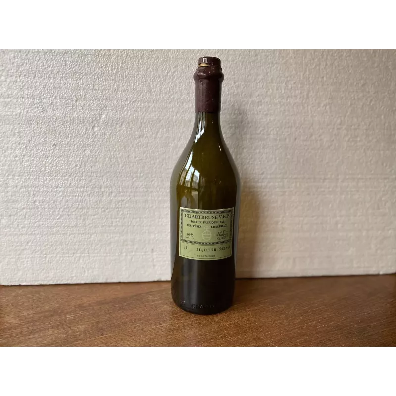 1 BOUTEILLE CHARTREUSE  VEP VIDE 1 BOUTEILLE CHARTREUSE  VEP VIDE