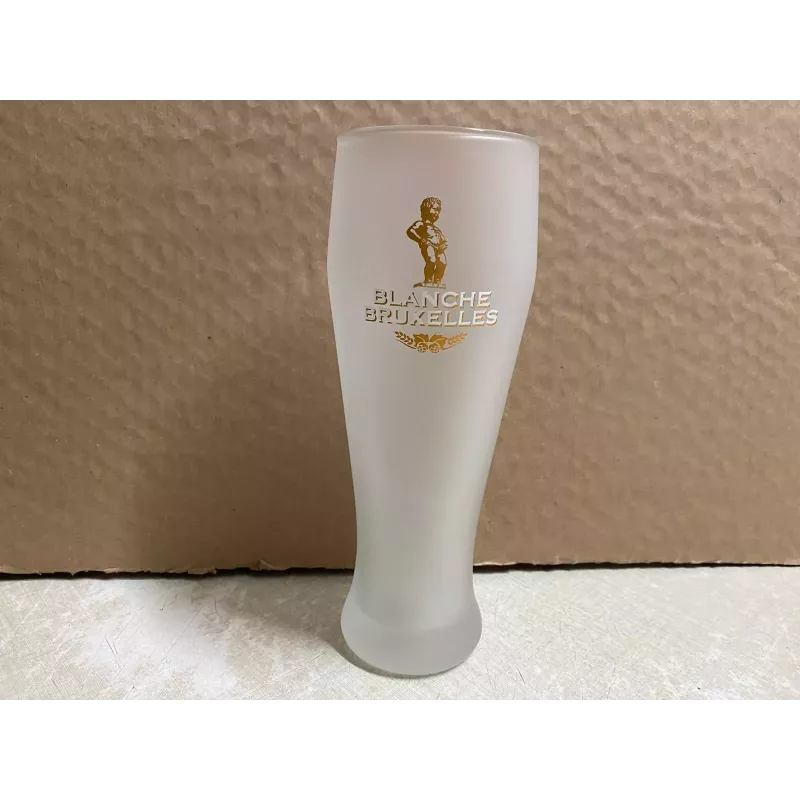 6 VERRES BLANCHE DE BRUXELLES GIVRES 50CL HT 22.30CM 6 VERRES BLANCHE DE BRUXELLES GIVRES 50CL HT 22.30CM