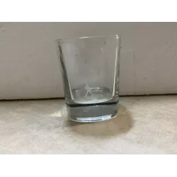 1 VERRE JOHNNIE WALKER  HT. 8.70CM