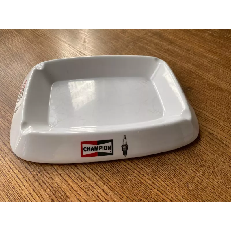 CENDRIER   BOUGIE CHAMPION  EN BAKELITE  23CM X17CM