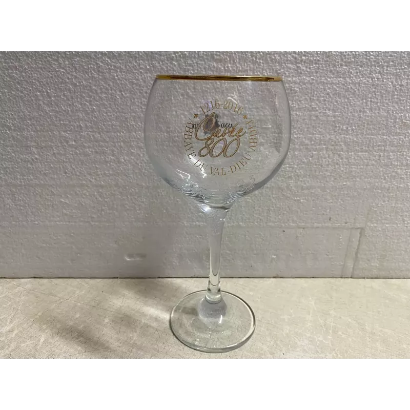 1 VERRE  ABBAYE  DU VAL- DIEU  CUVEE 800 25/33CL HT 21.50CM