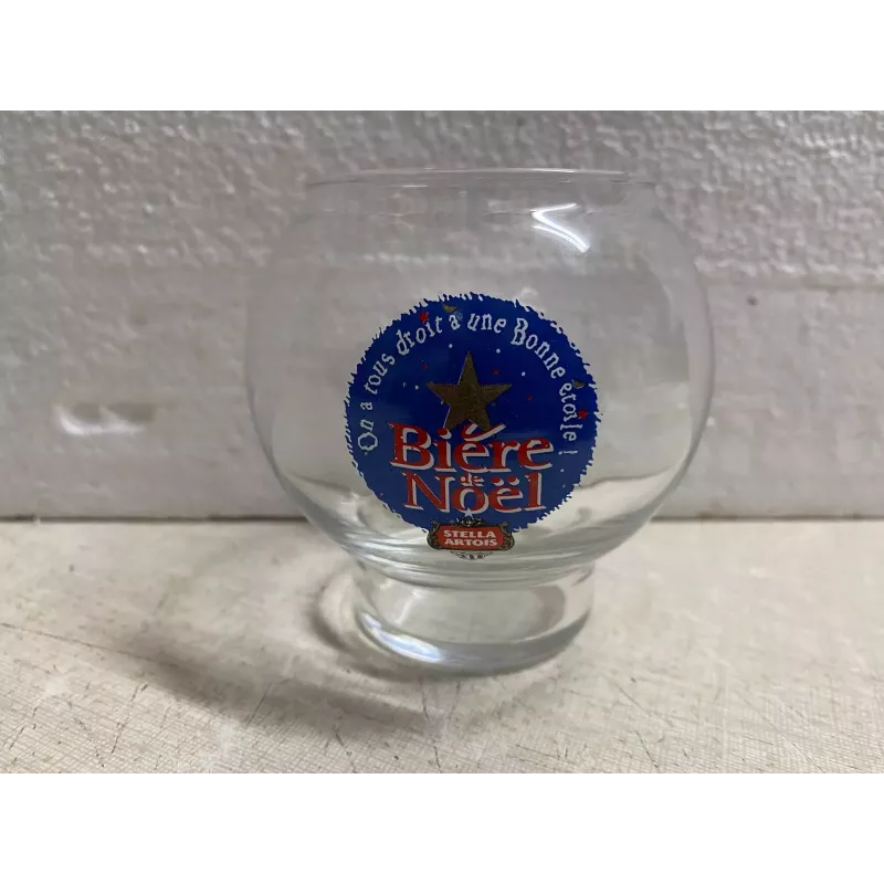 1 VERRE STELLA ARTOIS  BIERE DE NOEL 15/20CLHT 8.50CM