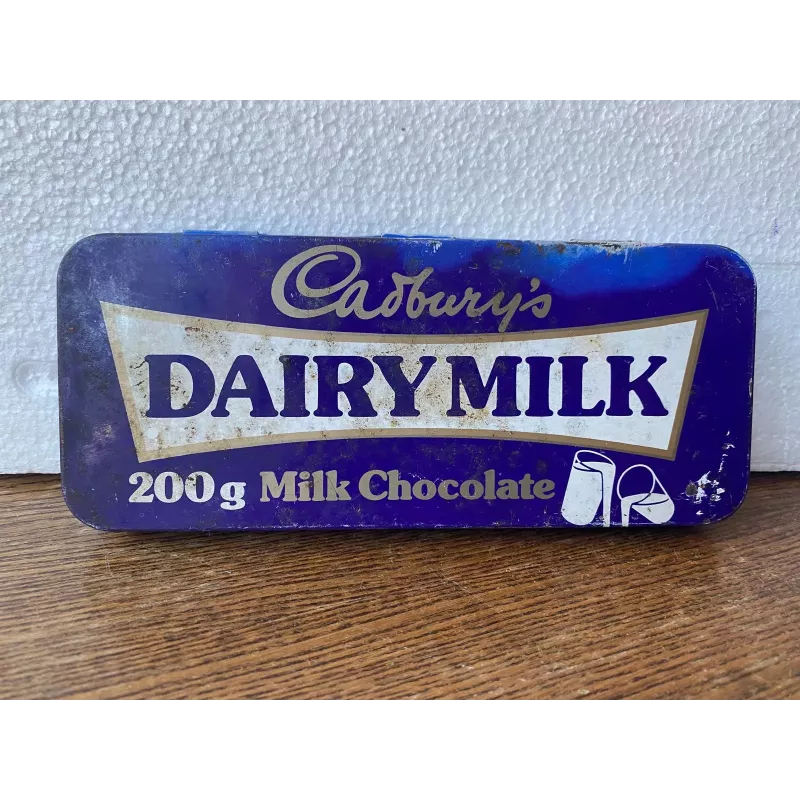BOITE CADBURY'S   DAIRY  MILK